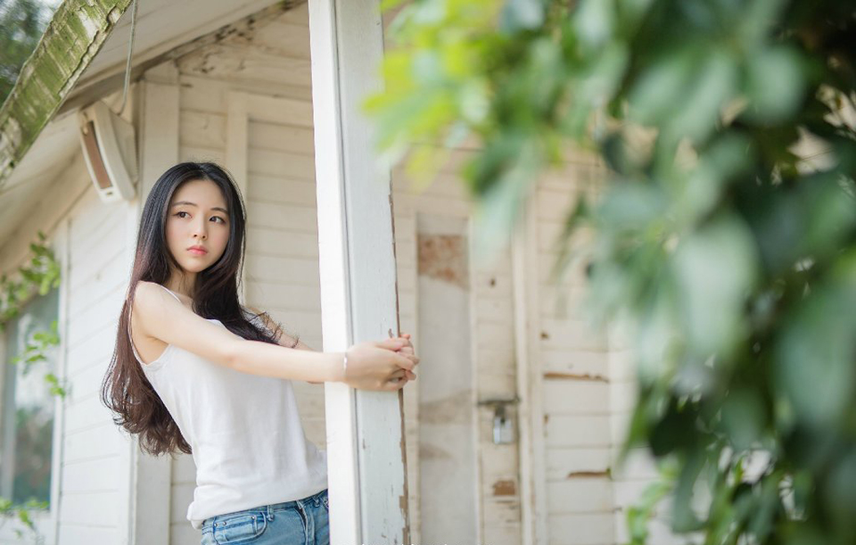 我们为什么需要美女，可能她们改变你的生活习性，让人感这个世界充满期待，虽然当你觉得期待的东西就要得到的时候，她们马上去普度众生，让其他人觉得生活充满期待。——韩寒《像少年啦飞驰》